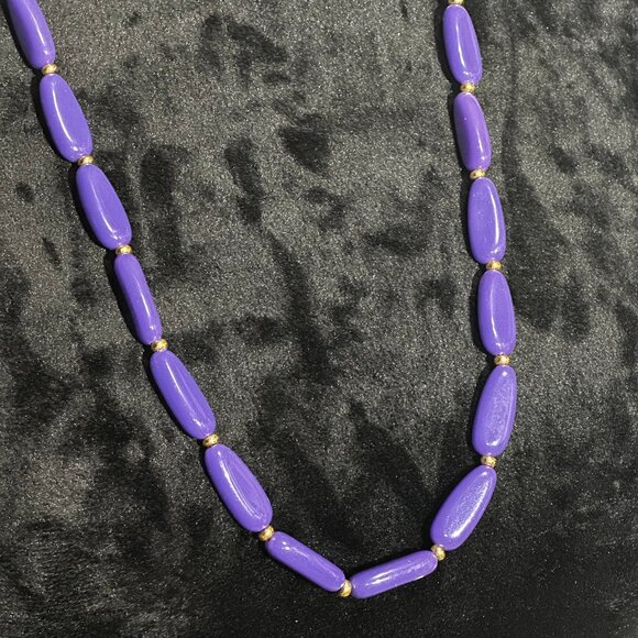 Purple Bead Necklace, Elongated Beads, Rectangular Beads, Vintage 14 inch - Picture 2 of 4